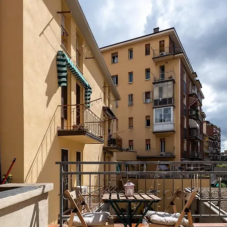 Calari With Terrace By Wonderful Italy Διαμέρισμα