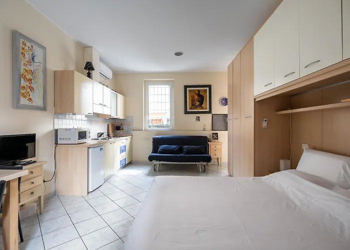 Calari With Terrace By Wonderful Italy