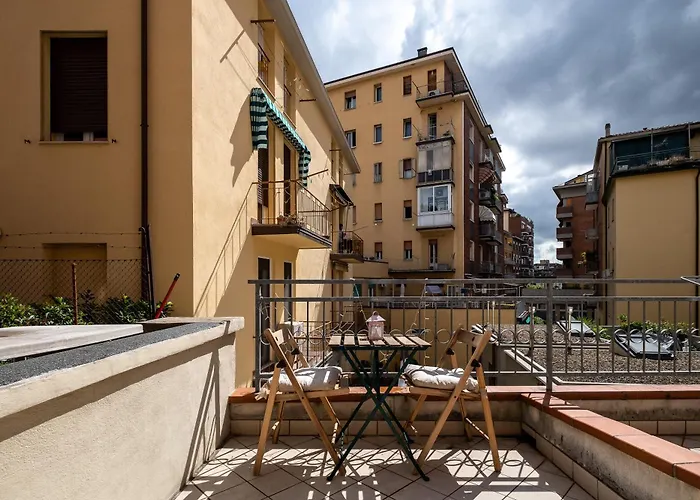 Calari With Terrace By Wonderful Italy Lägenhet *